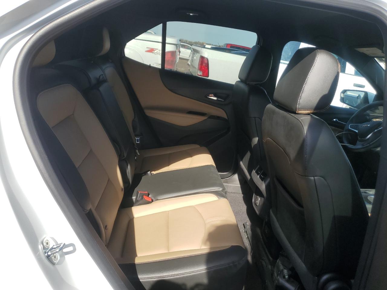 2022 Chevrolet Equinox - Image 11