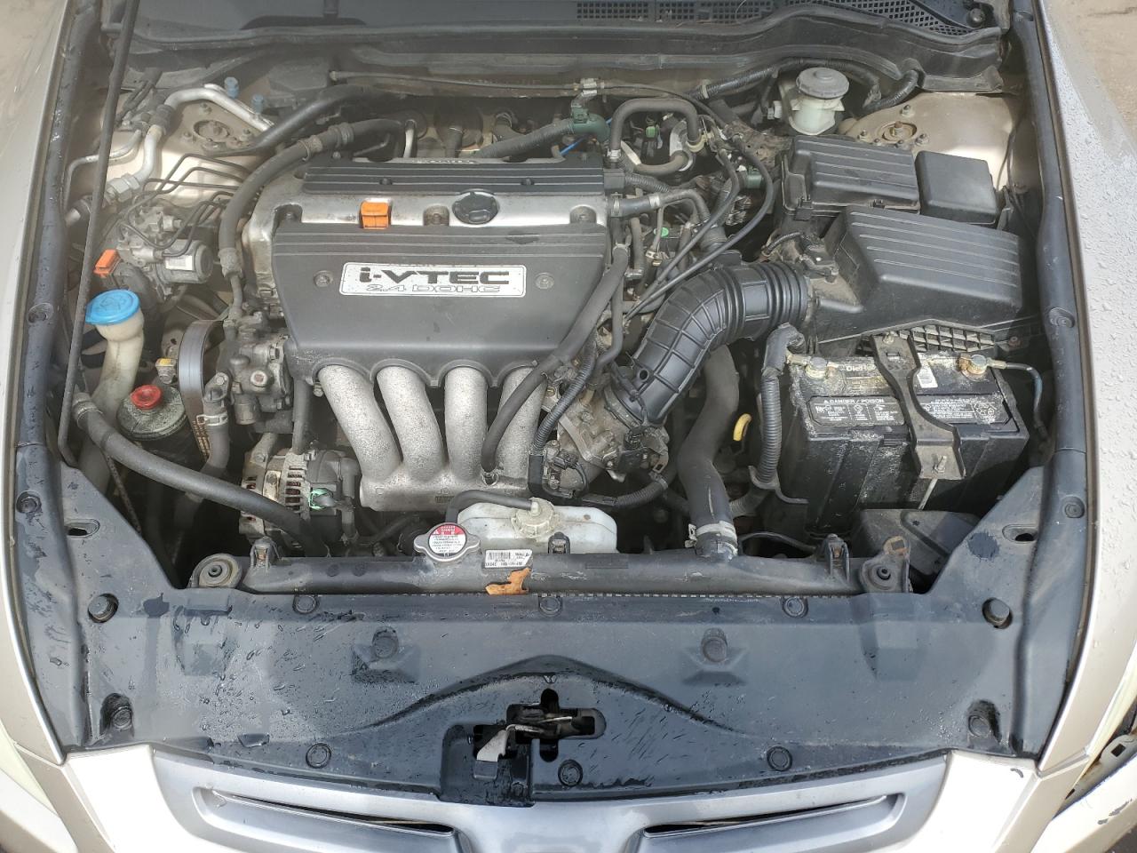 2004 Honda Accord - Image 11