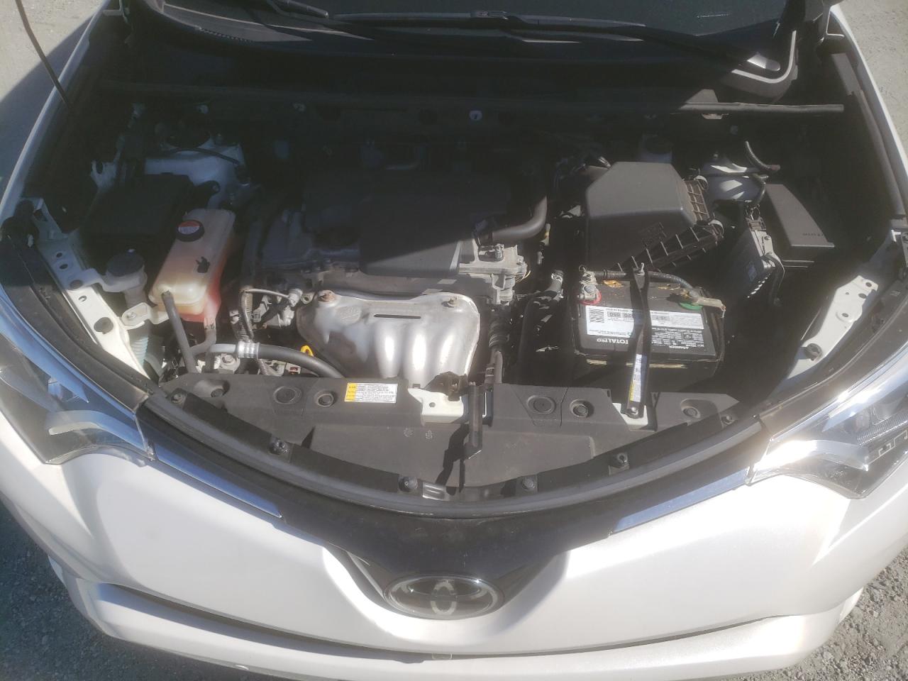JTMDFREV9GJ058704 TOYOTA RAV4 2016