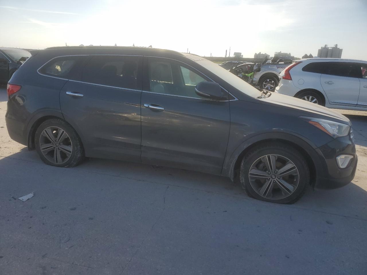 2015 Hyundai Santa Fe - Image 4