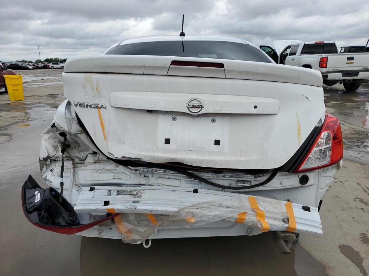 3N1CN7AP3KL812260 NISSAN VERSA 2019