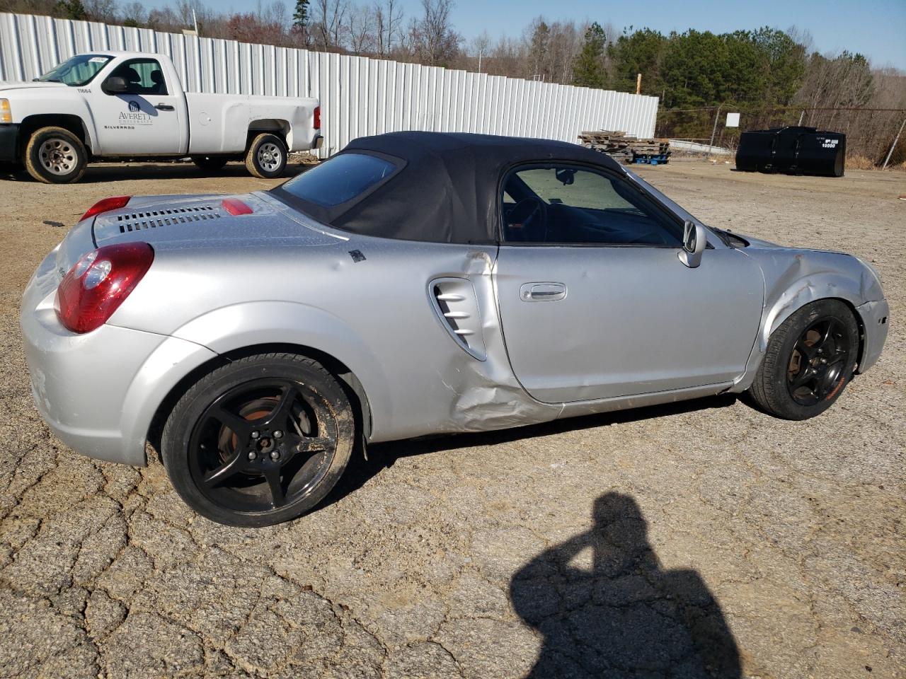 2003 Toyota MR2 - Image 3