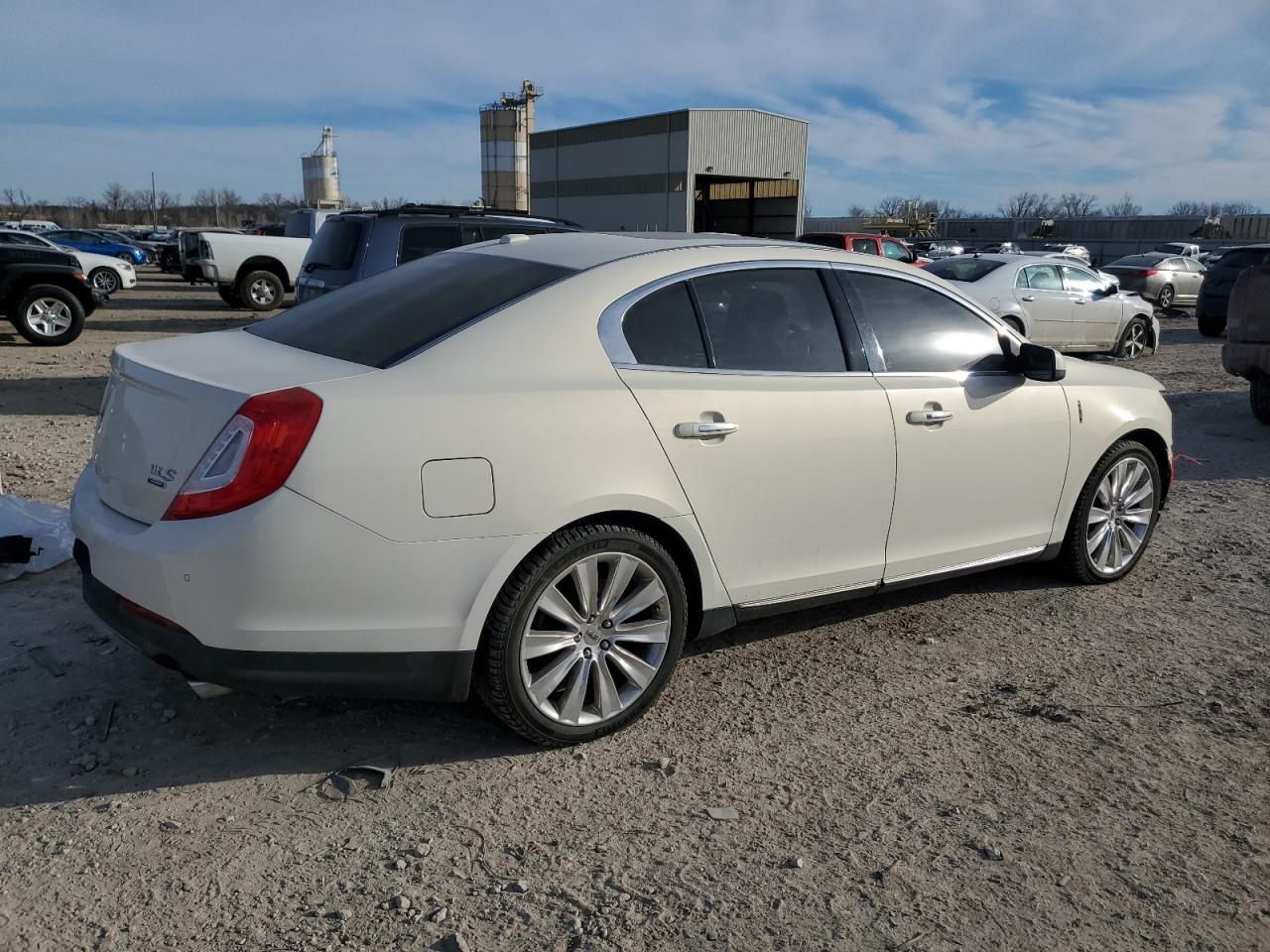2013 Lincoln MKS - Image 3