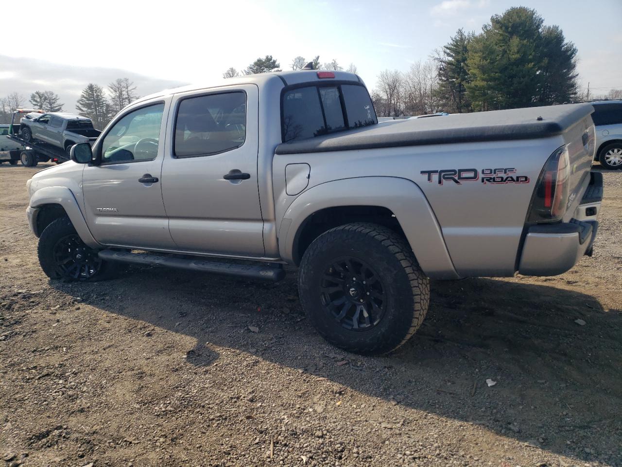 2015 Toyota Tacoma - Image 2