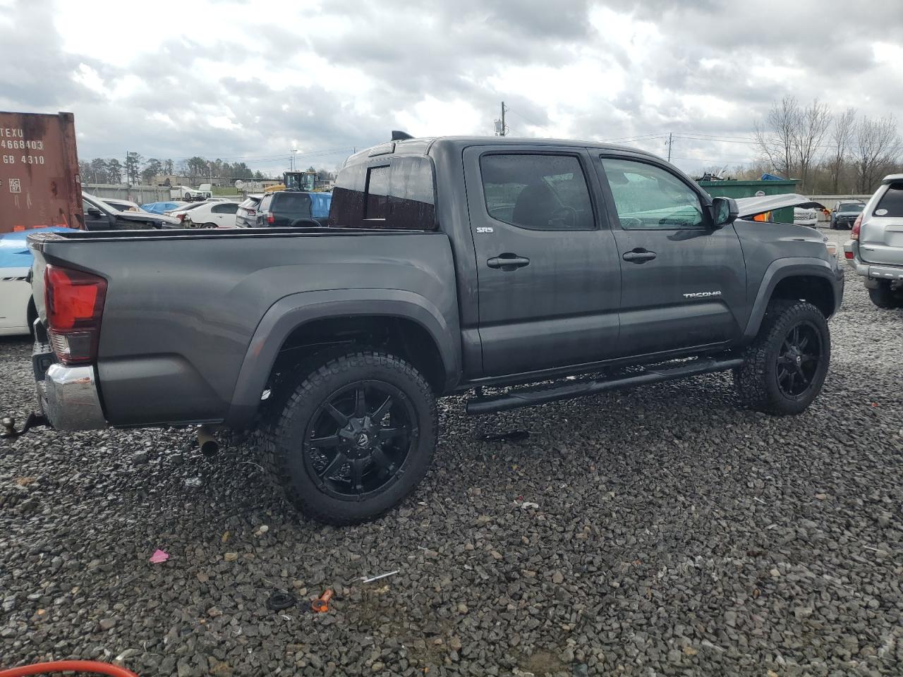 2018 Toyota Tacoma - Image 3