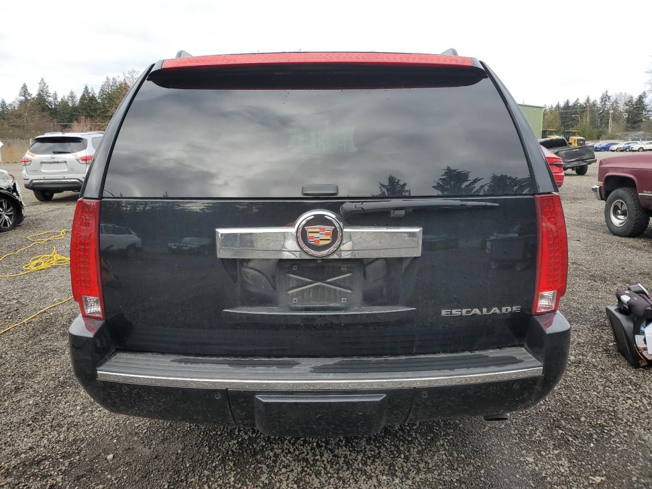 2013 Cadillac Escalade - Image 6