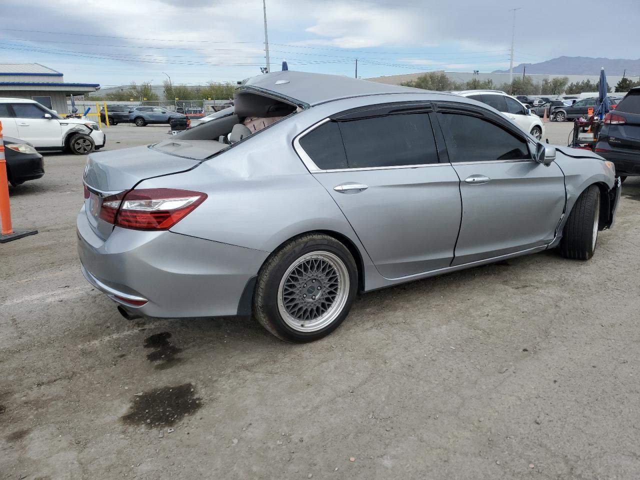 1HGCR2F72GA159272 HONDA ACCORD 2016