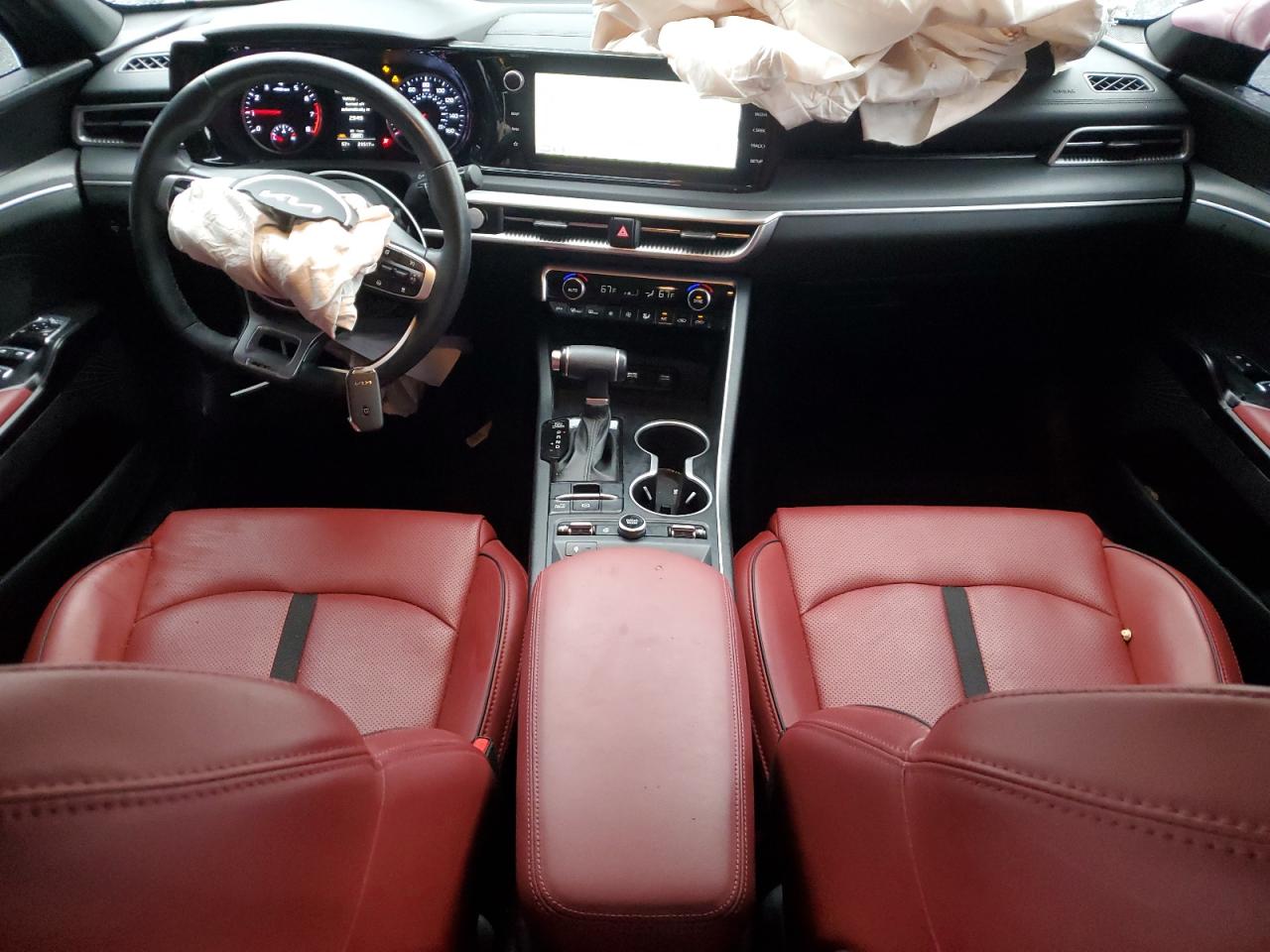 2024 Kia K5 - Image 8