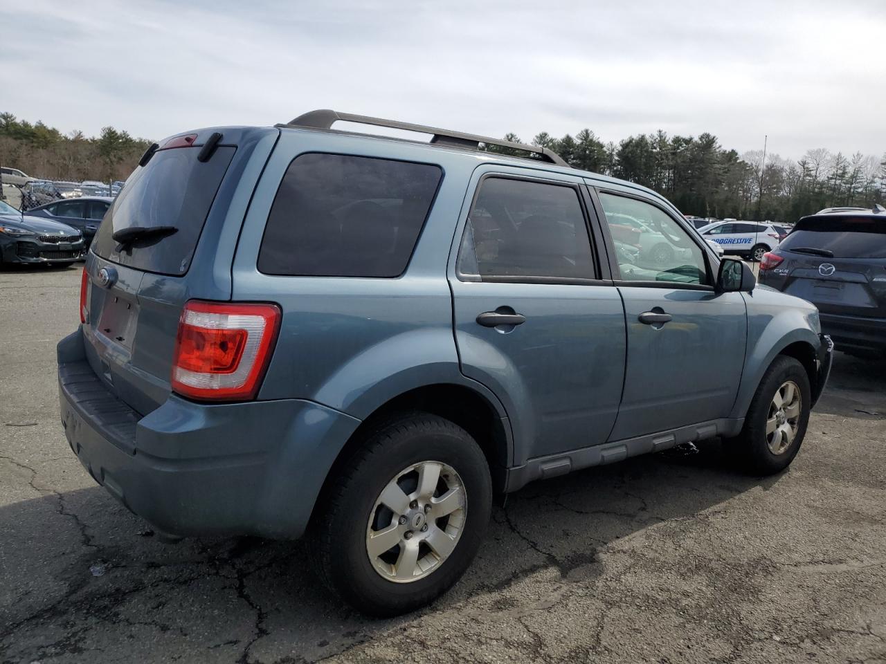 2010 Ford Escape - Image 3