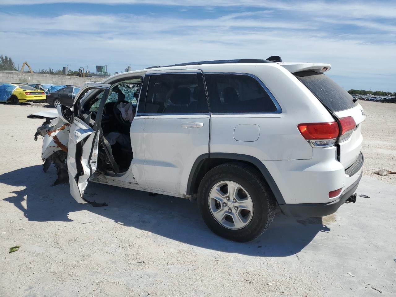 2017 Jeep Grand Cherokee - Image 2