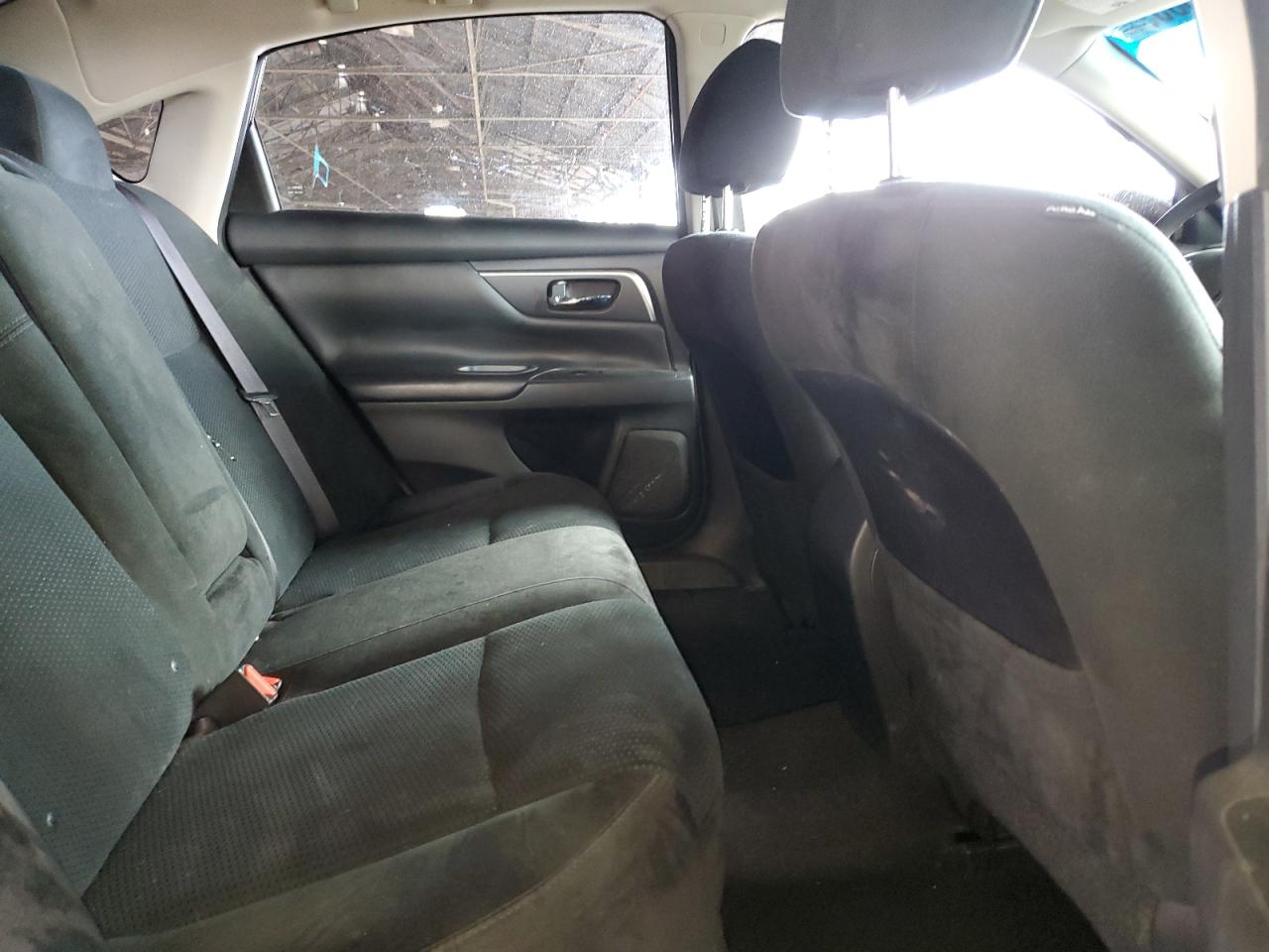 2015 Nissan Altima - Image 10