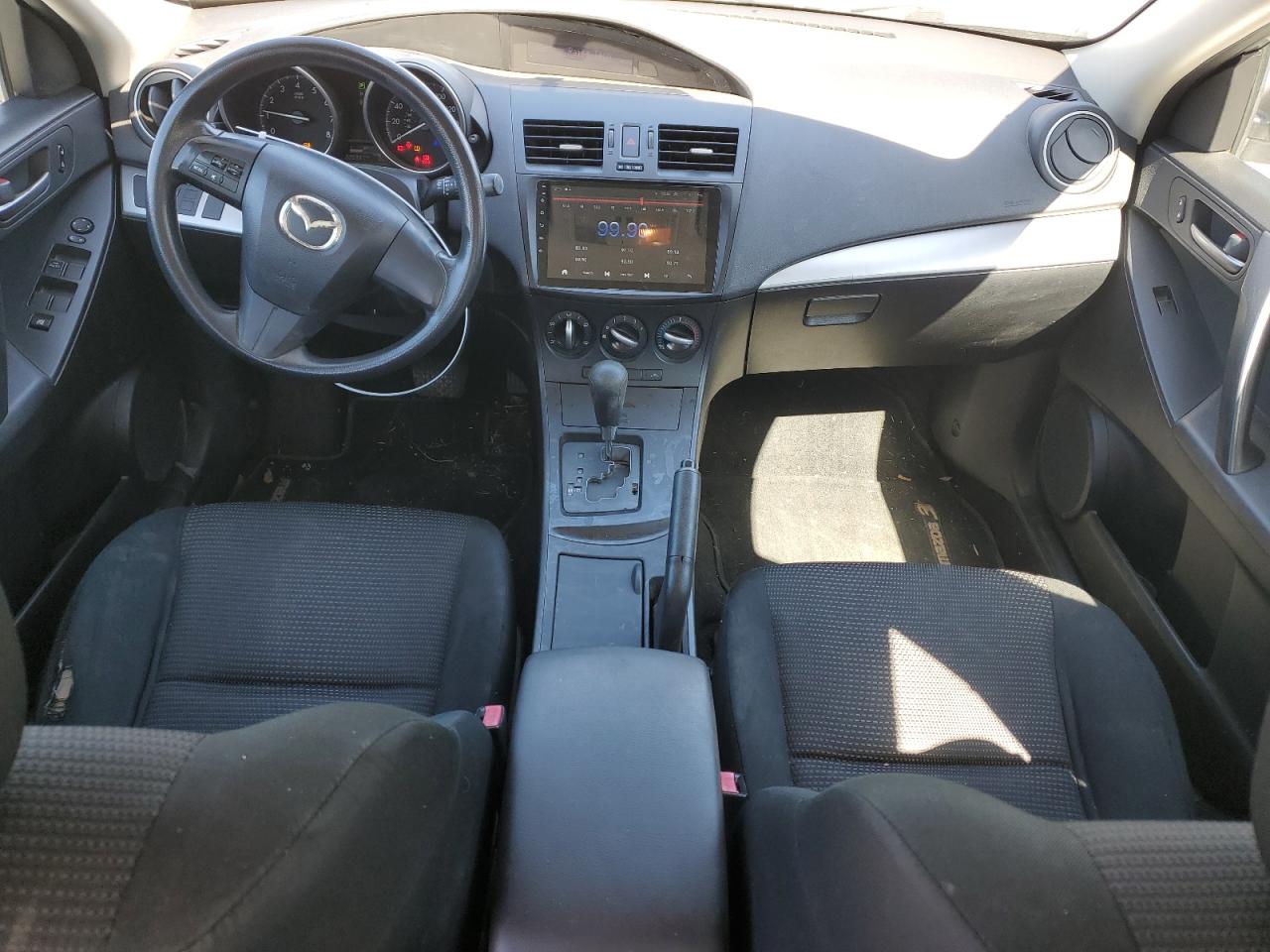 2012 Mazda 3 - Image 8