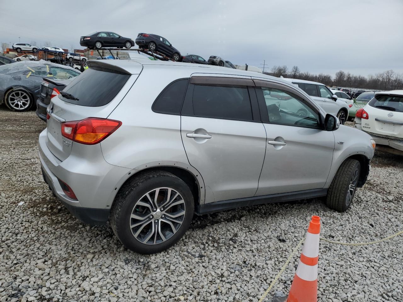 2019 Mitsubishi Outlander - Image 3