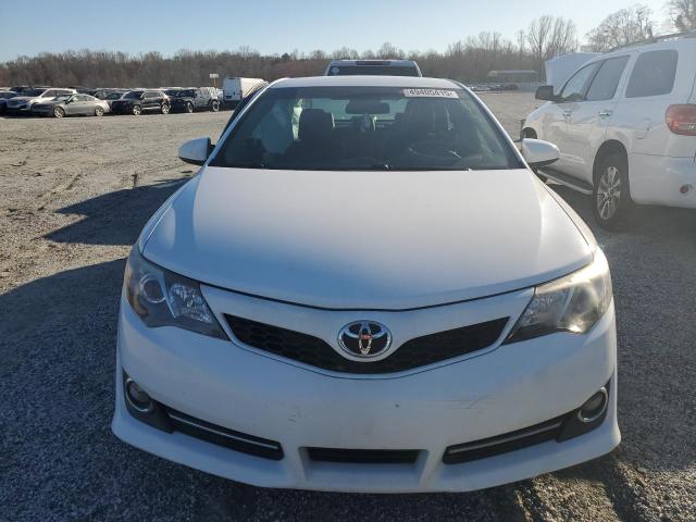  TOYOTA CAMRY 2014 Белы
