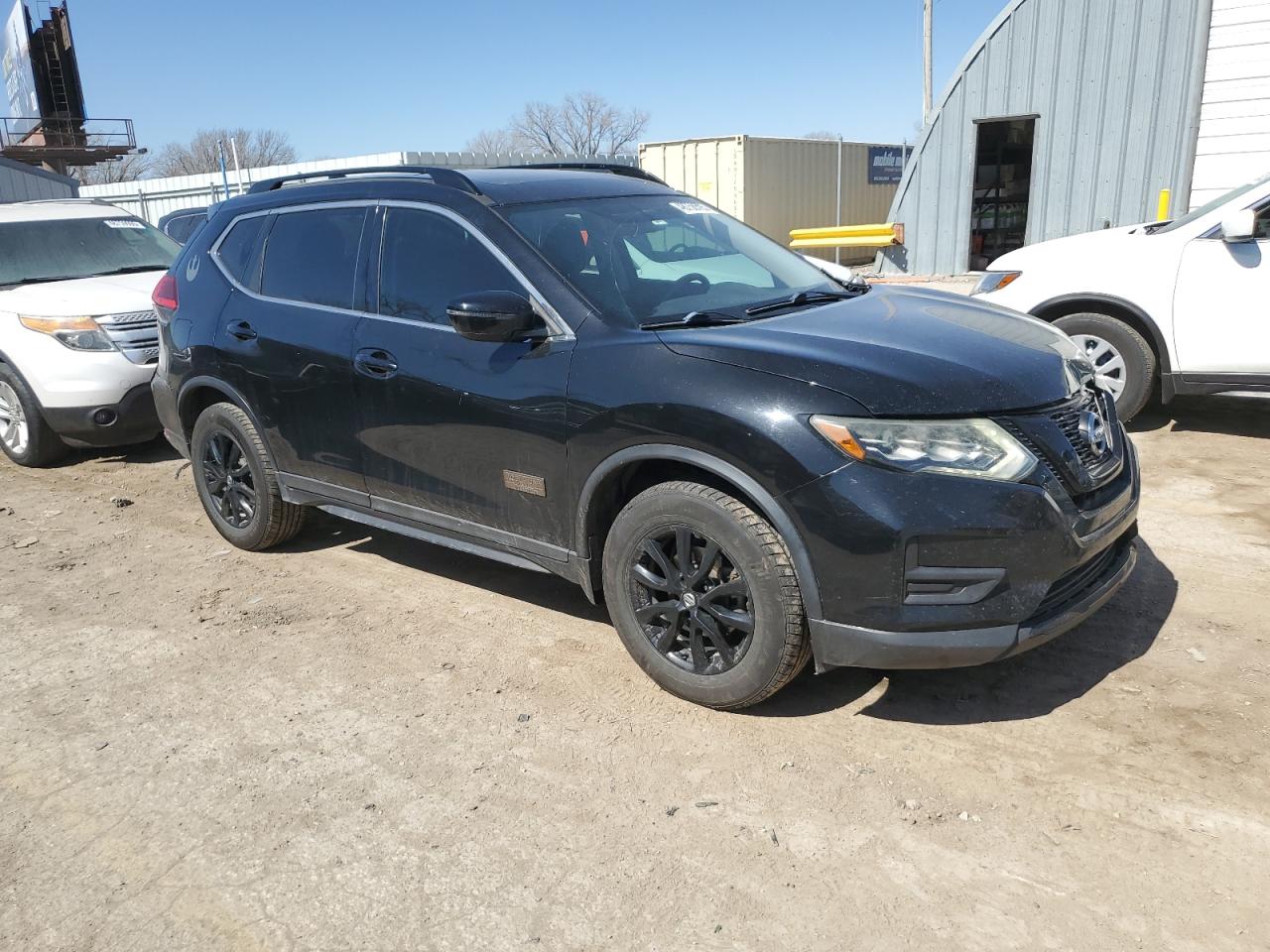 5N1AT2MV4HC758023 NISSAN ROGUE 2017