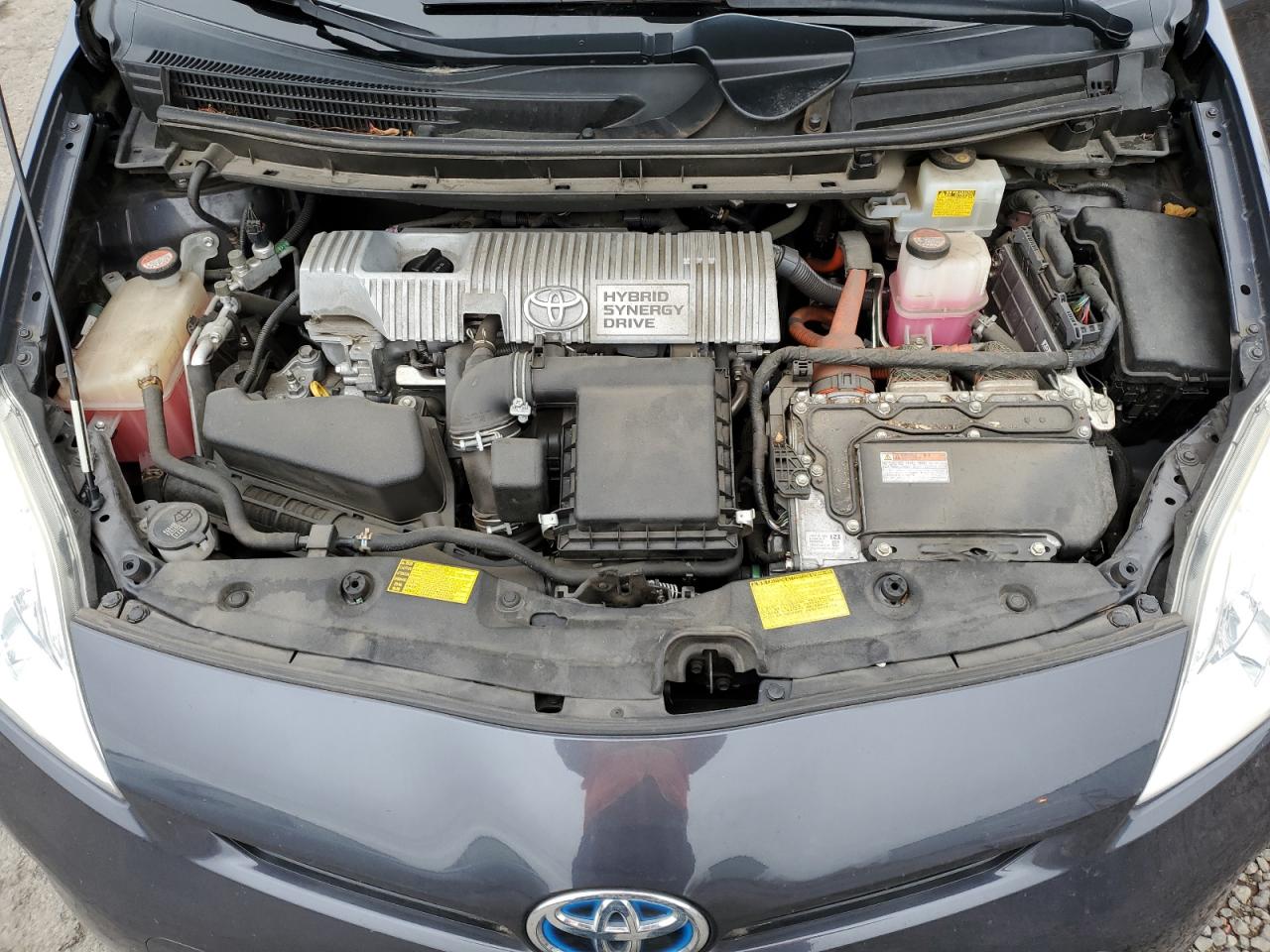 2014 Toyota Prius - Image 11
