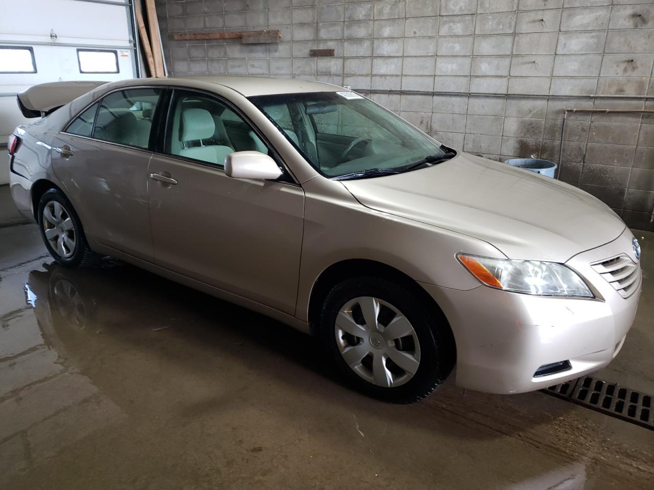 2009 Toyota Camry - Image 4