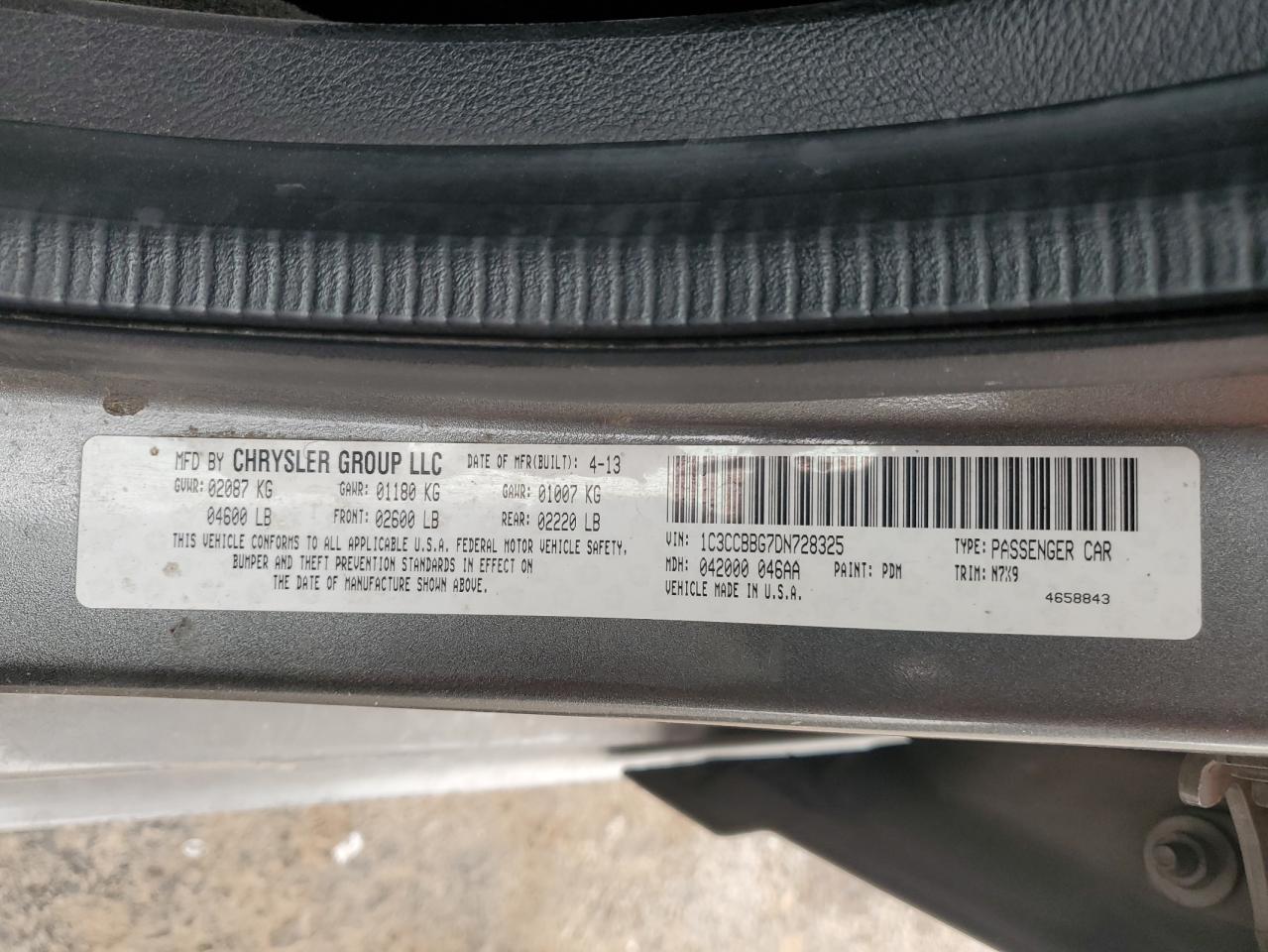 2013 Chrysler 200 - Image 15