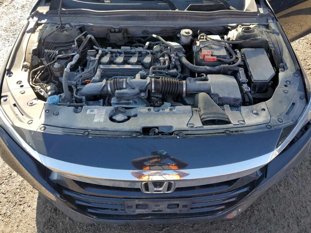1hgcv1f94ja803918 1HGCV1F94JA803918 2018 Honda Accord Touring