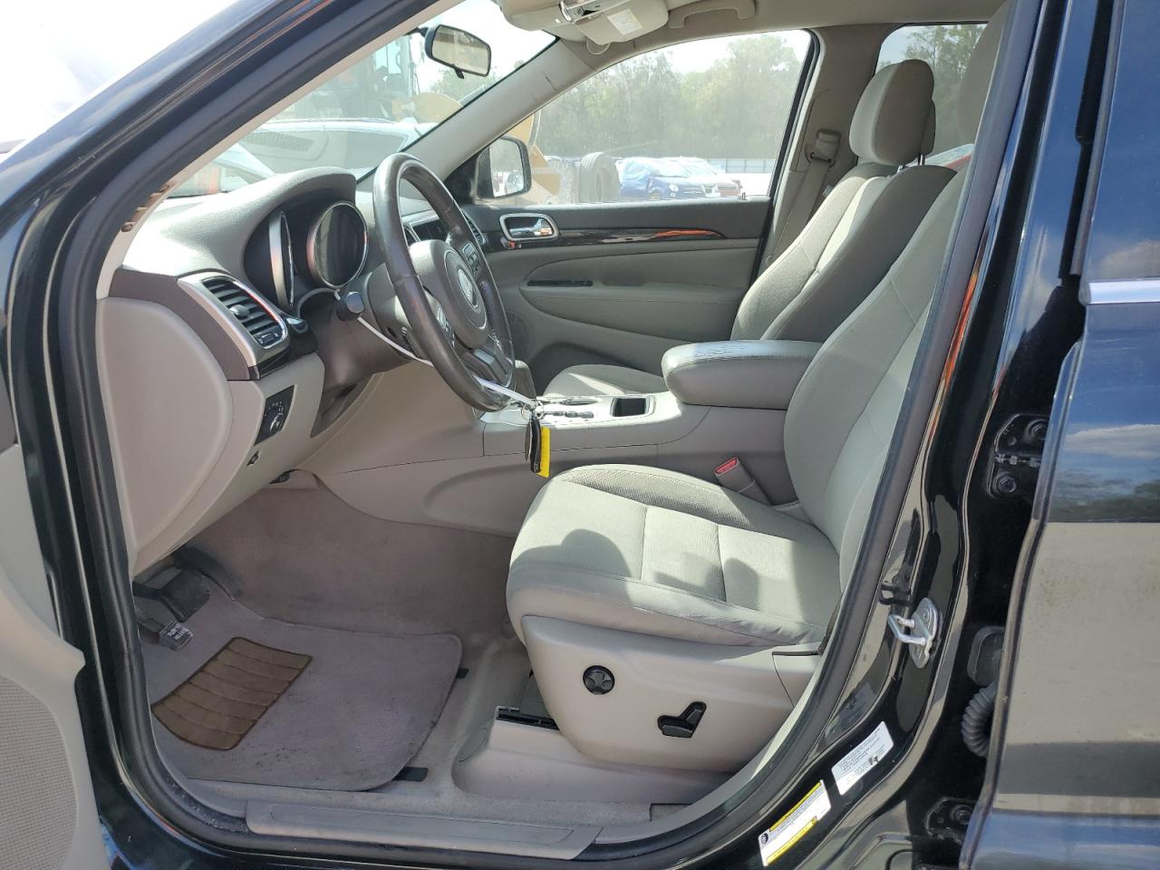 2011 Jeep Grand Cherokee - Image 7