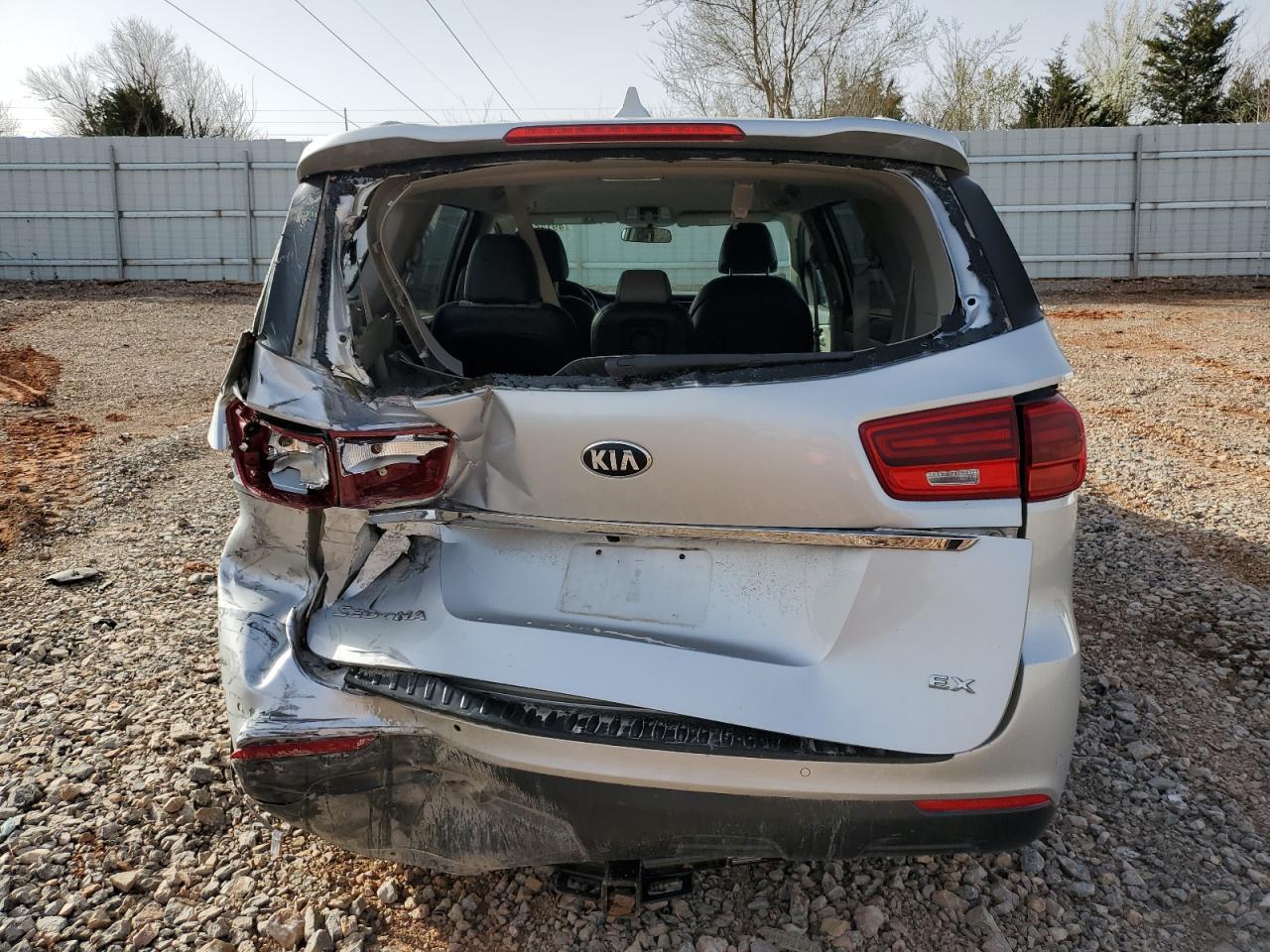 2021 Kia Sedona - Image 6