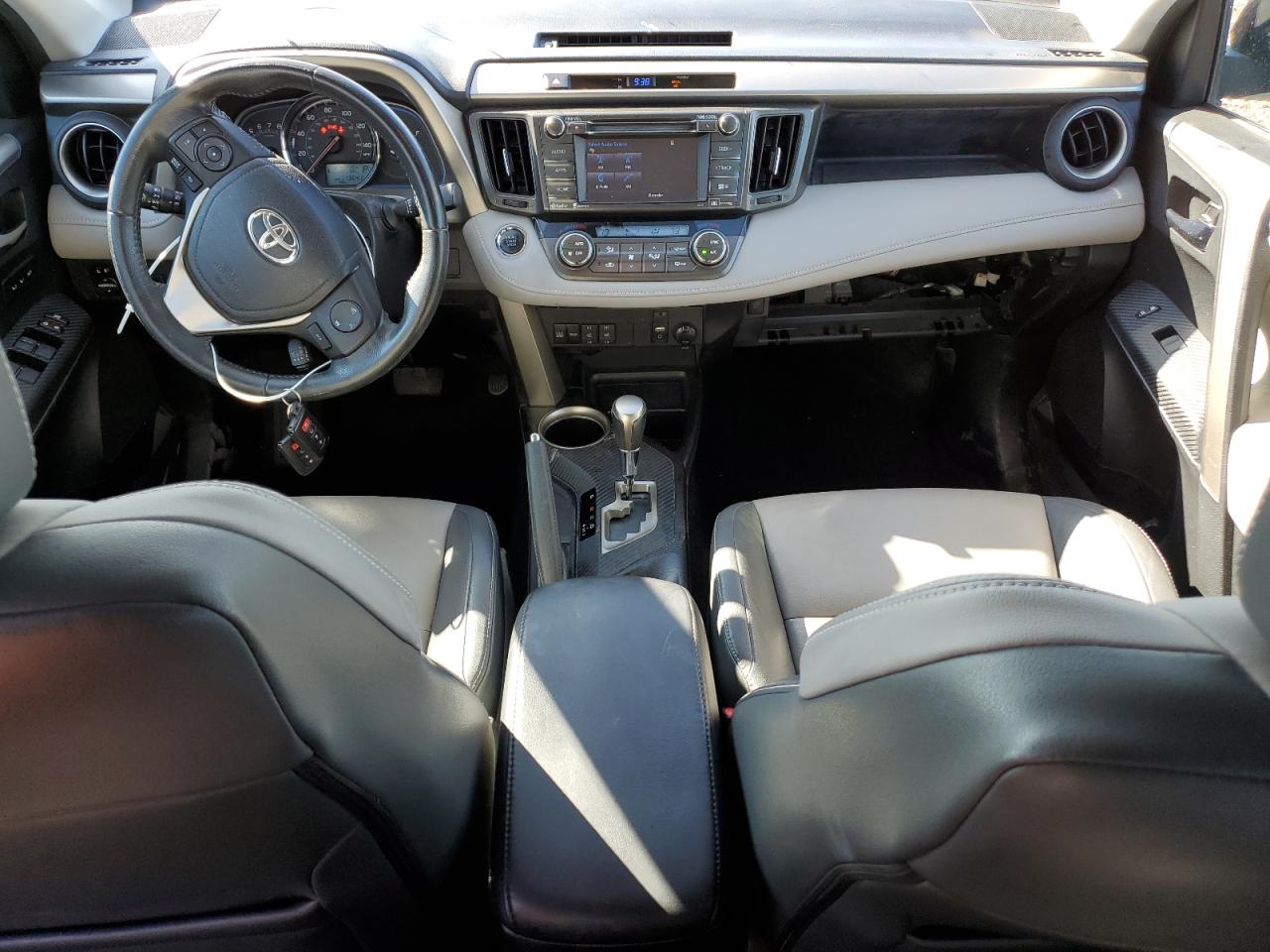 2014 Toyota RAV 4 - Image 8
