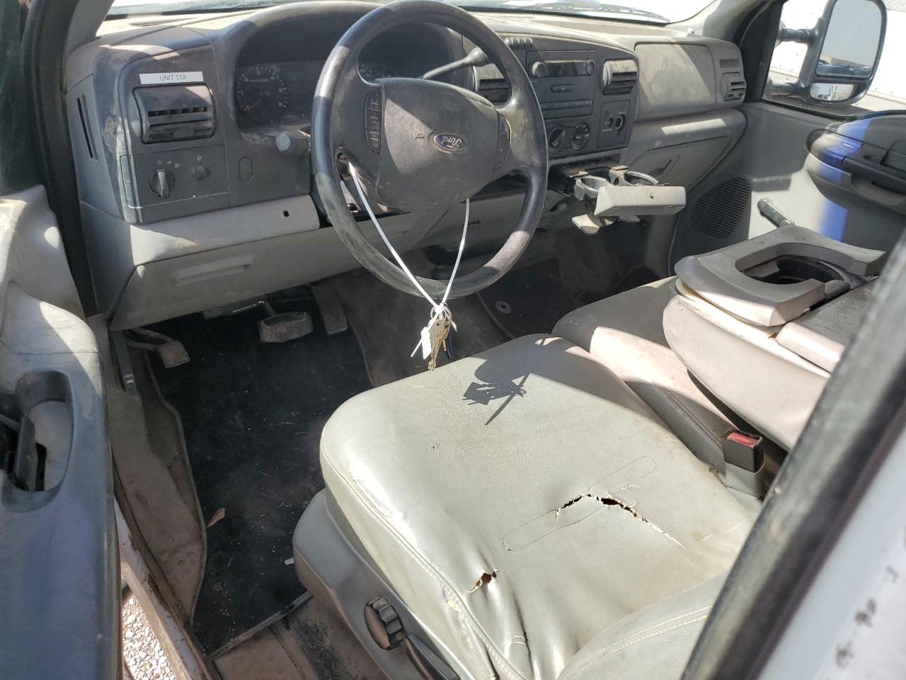 2005 Ford F250 - Image 8
