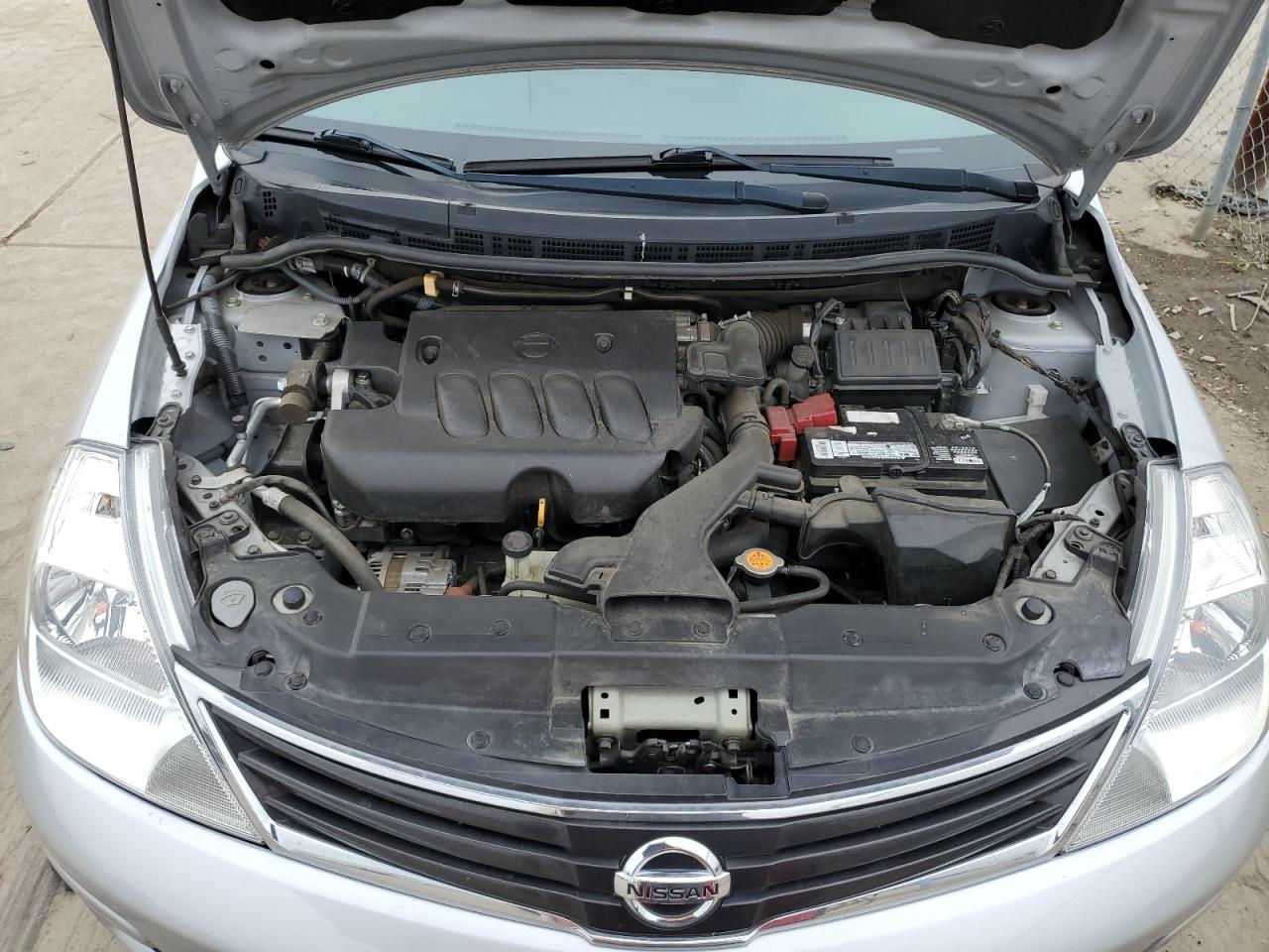 2010 Nissan Versa - Image 11
