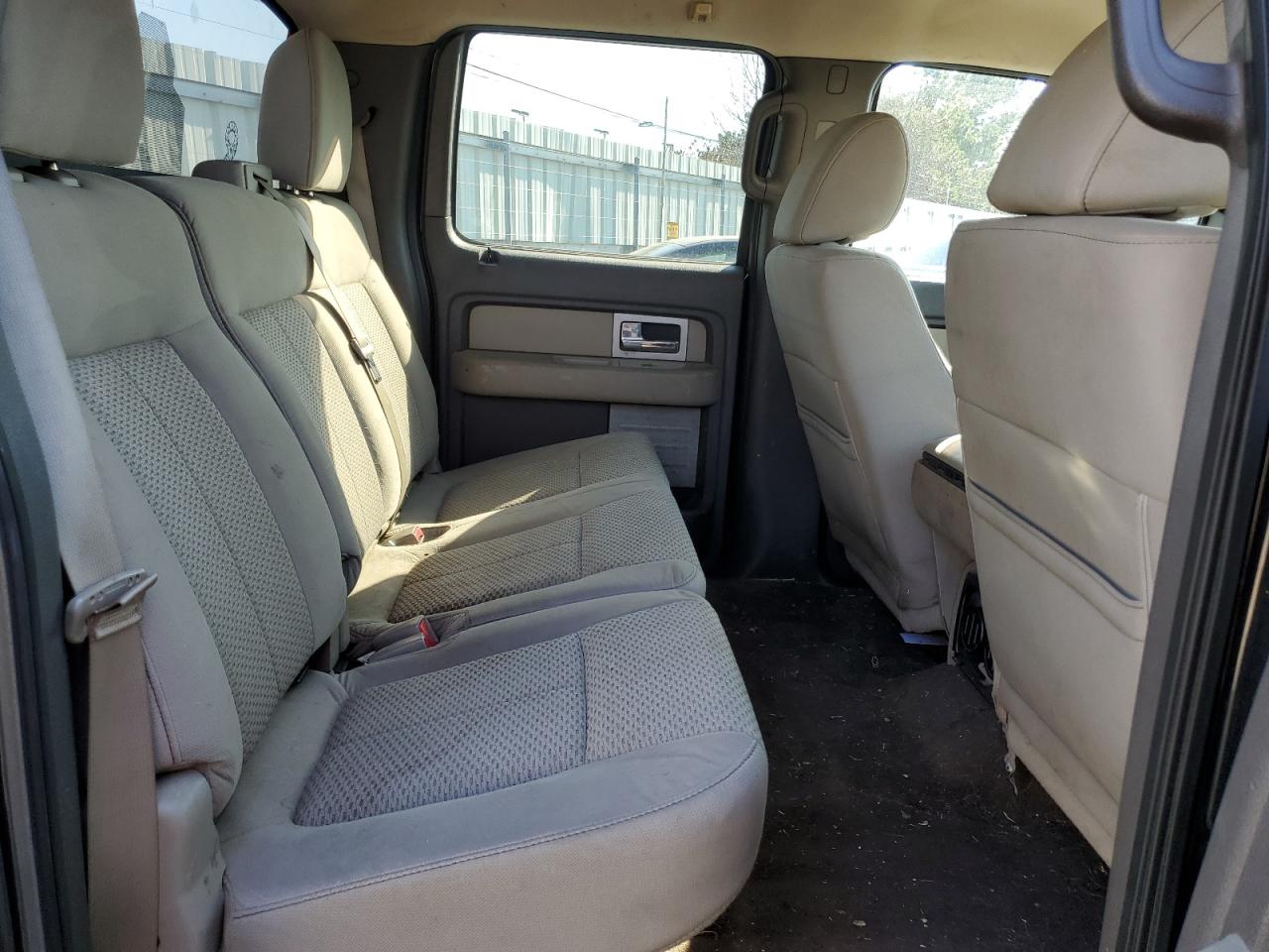 2010 Ford F-150 - Image 10