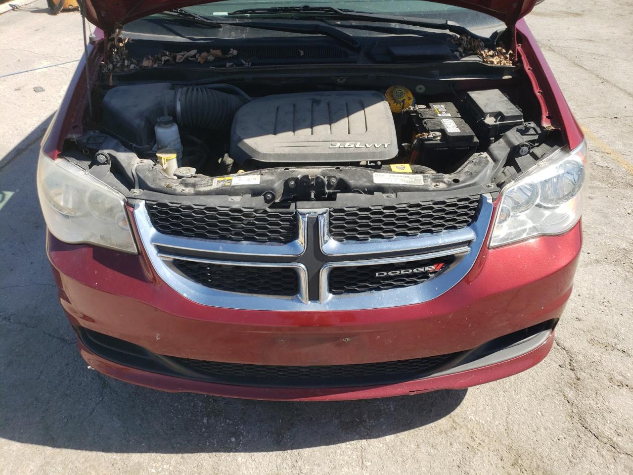 2015 Dodge Caravan - Image 12