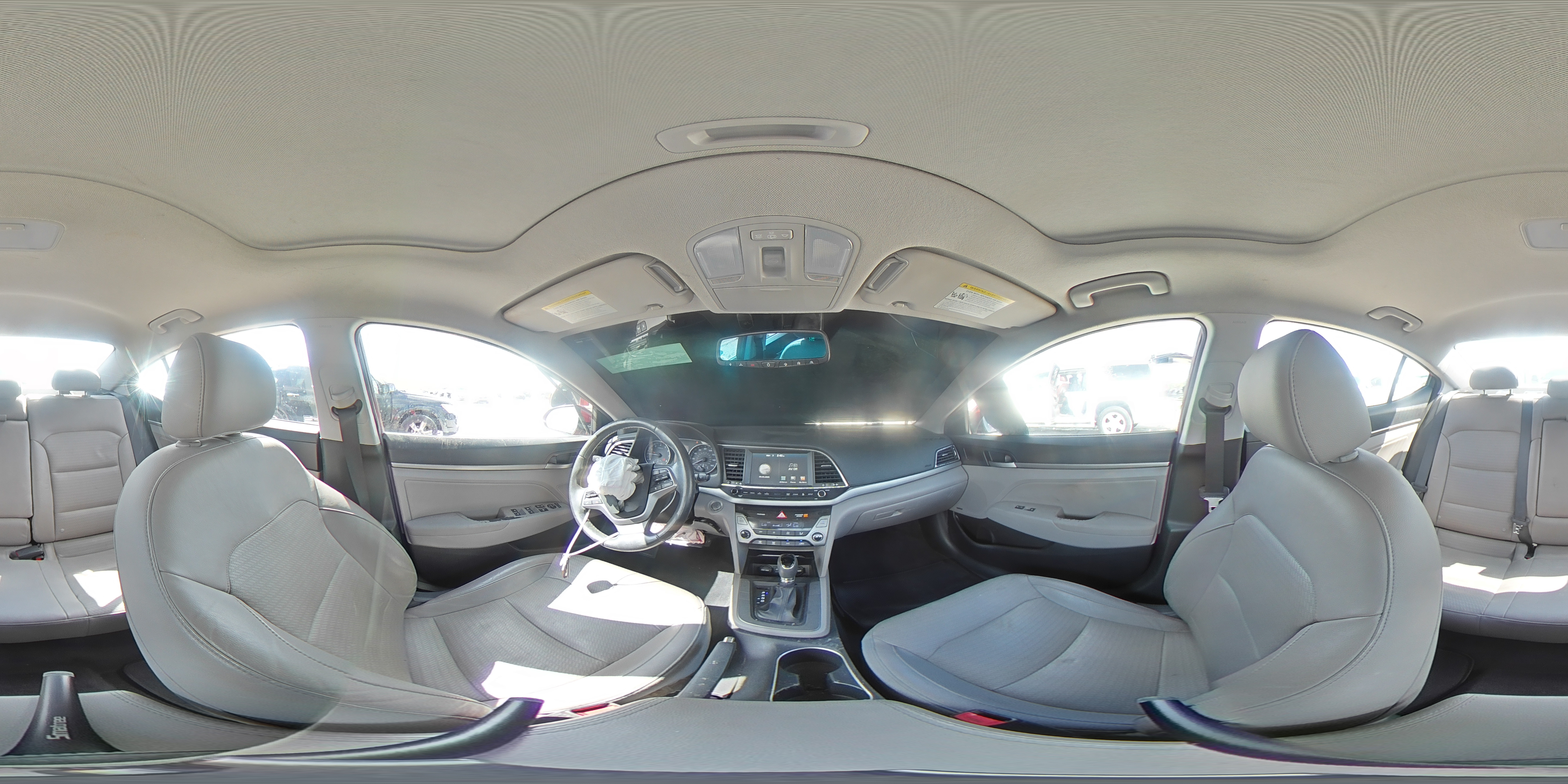 2017 Hyundai Elantra - Image 15