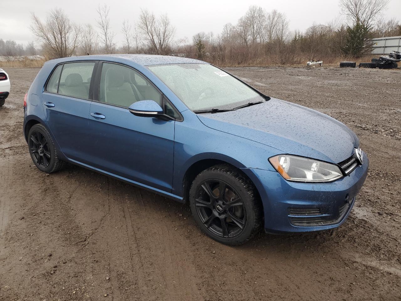 2017 Volkswagen Golf - Image 4