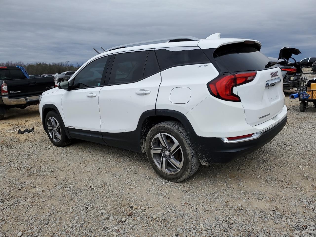 2020 GMC Terrain - Image 2