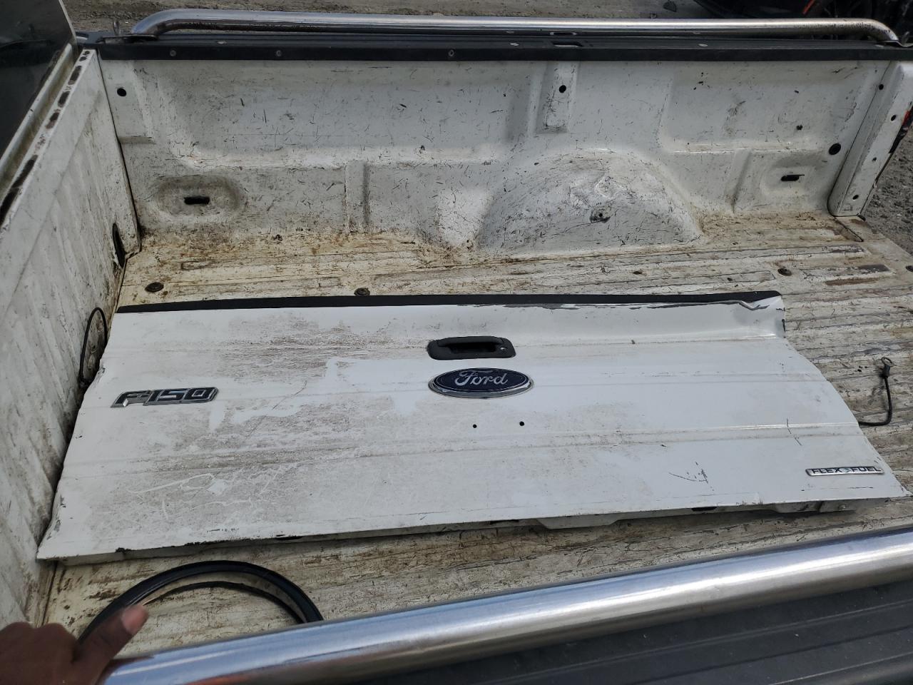 2013 Ford F-150 - Image 12