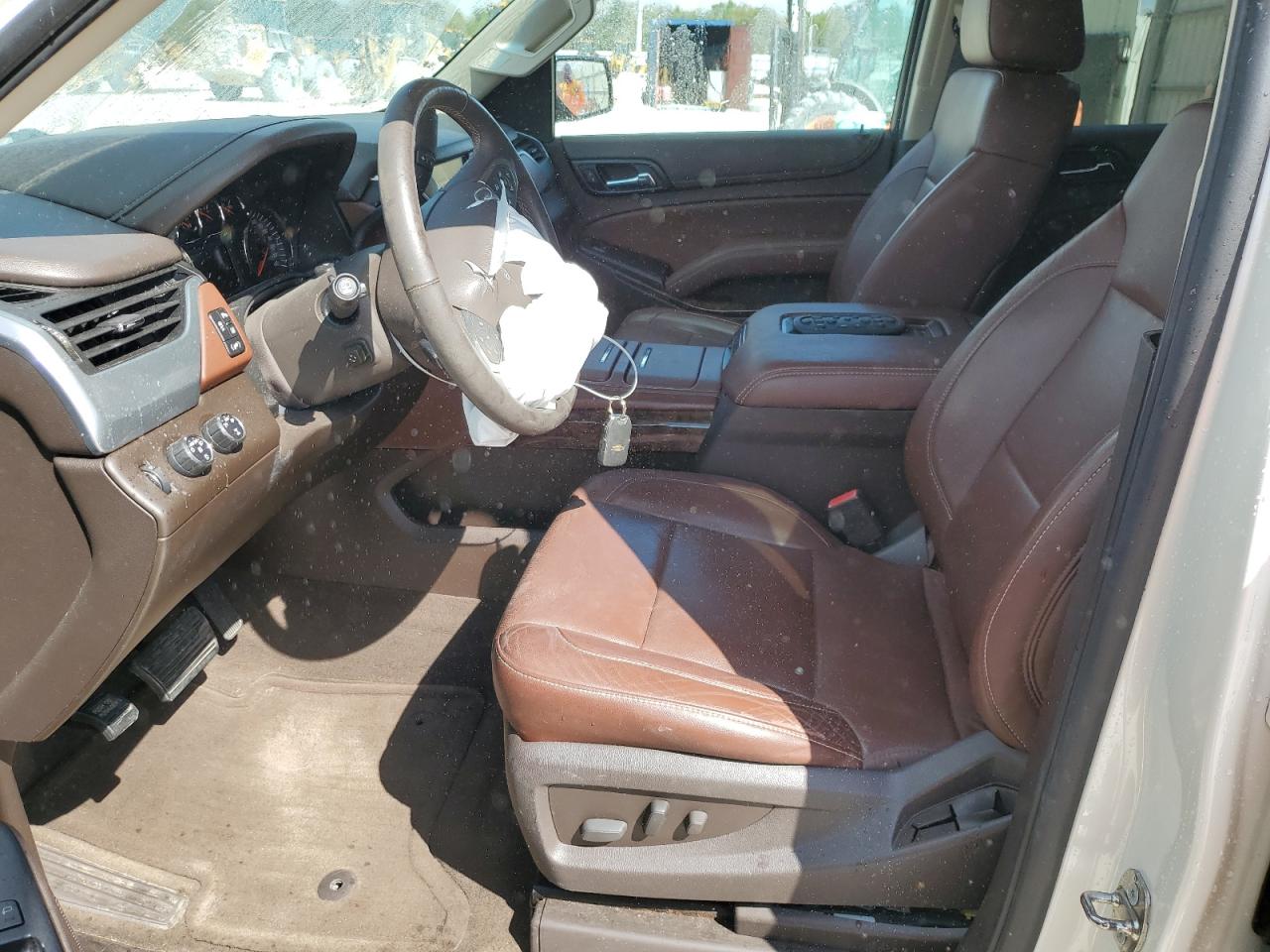 2015 Chevrolet Suburban - Image 7