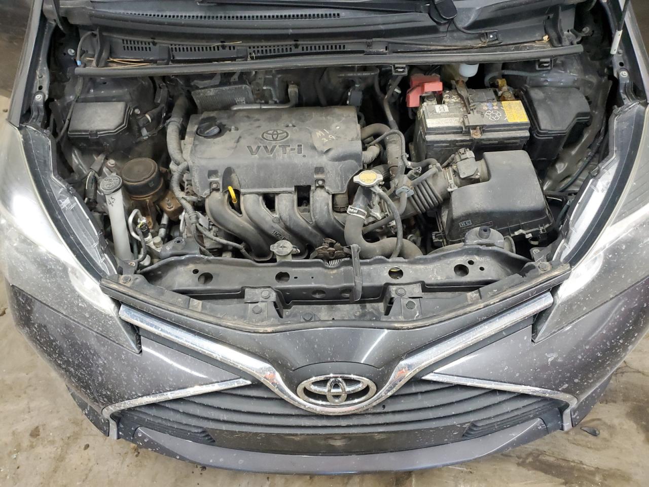 2015 Toyota Yaris - Image 11