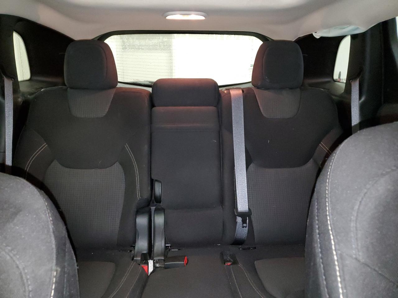 2017 Jeep Grand Cherokee - Image 10