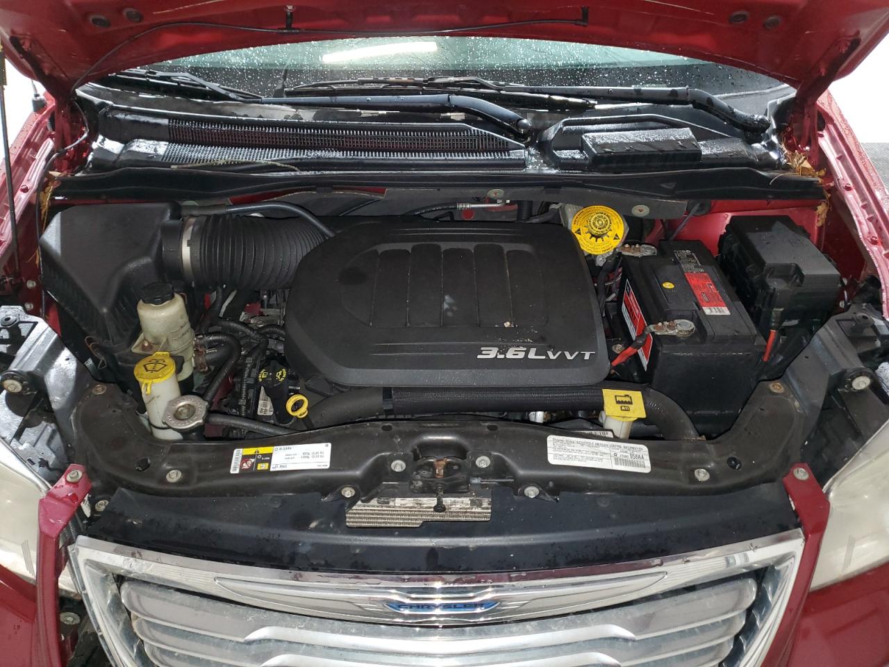 2014 Chrysler Town & Country - Image 13