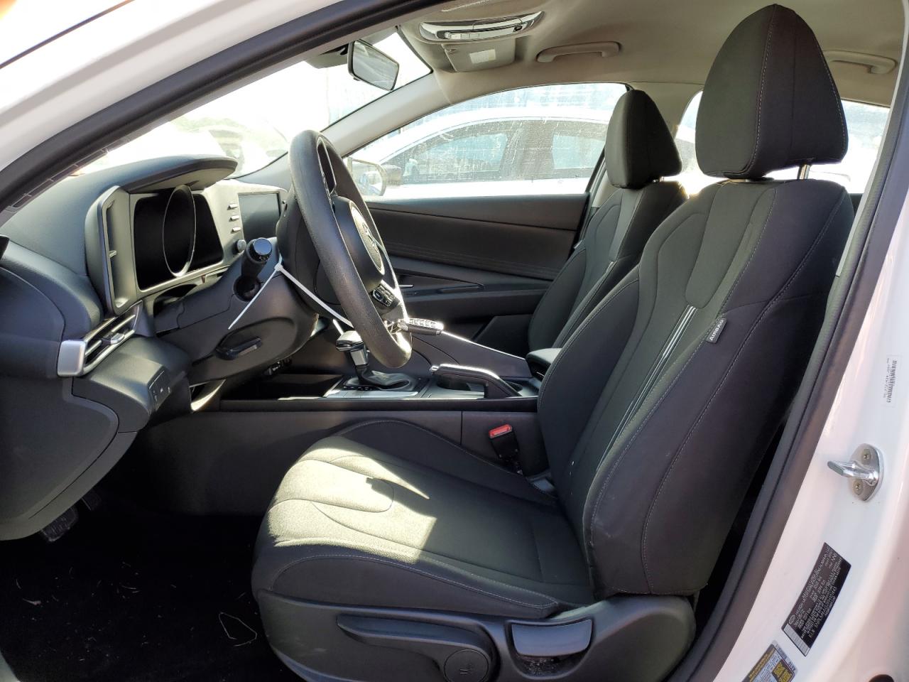 2023 Hyundai Elantra - Image 7