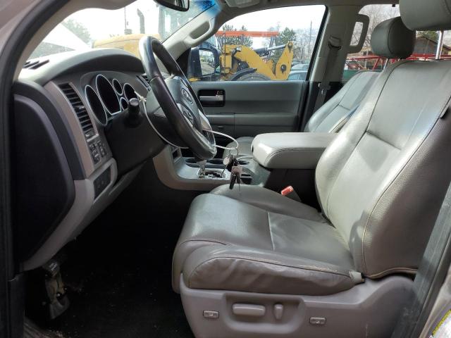 Паркетники TOYOTA SEQUOIA 2014 Сріблястий