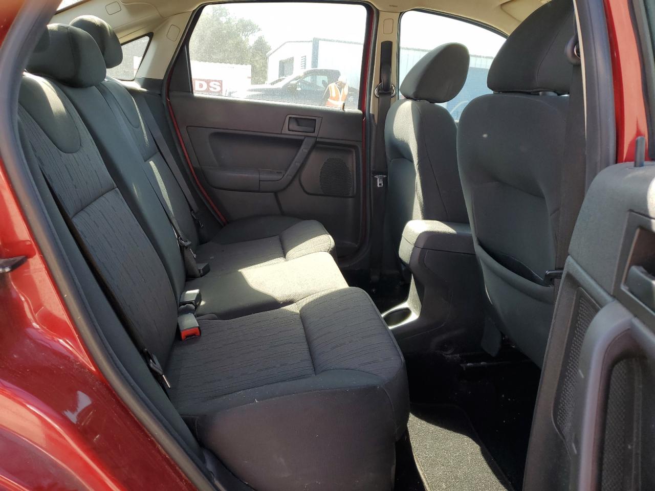 2009 Ford Focus - Image 11