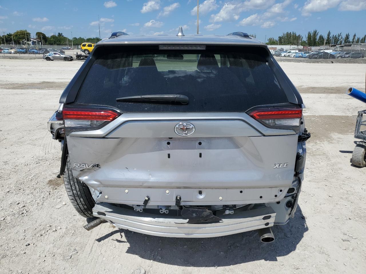 2T3W1RFV6MC162281 TOYOTA RAV4 2021