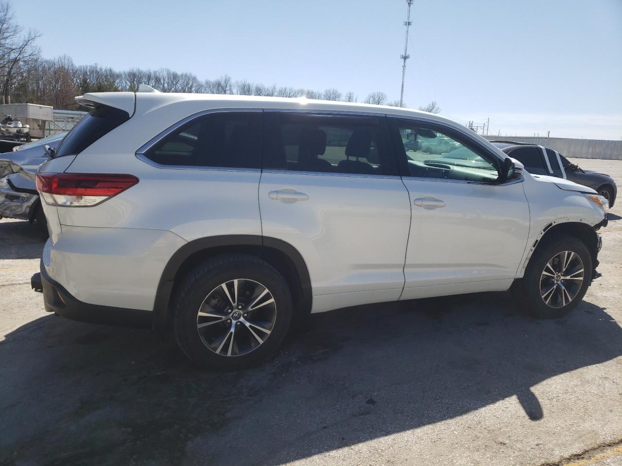 5TDBZRFH8HS420615 TOYOTA HIGHLANDER 2017