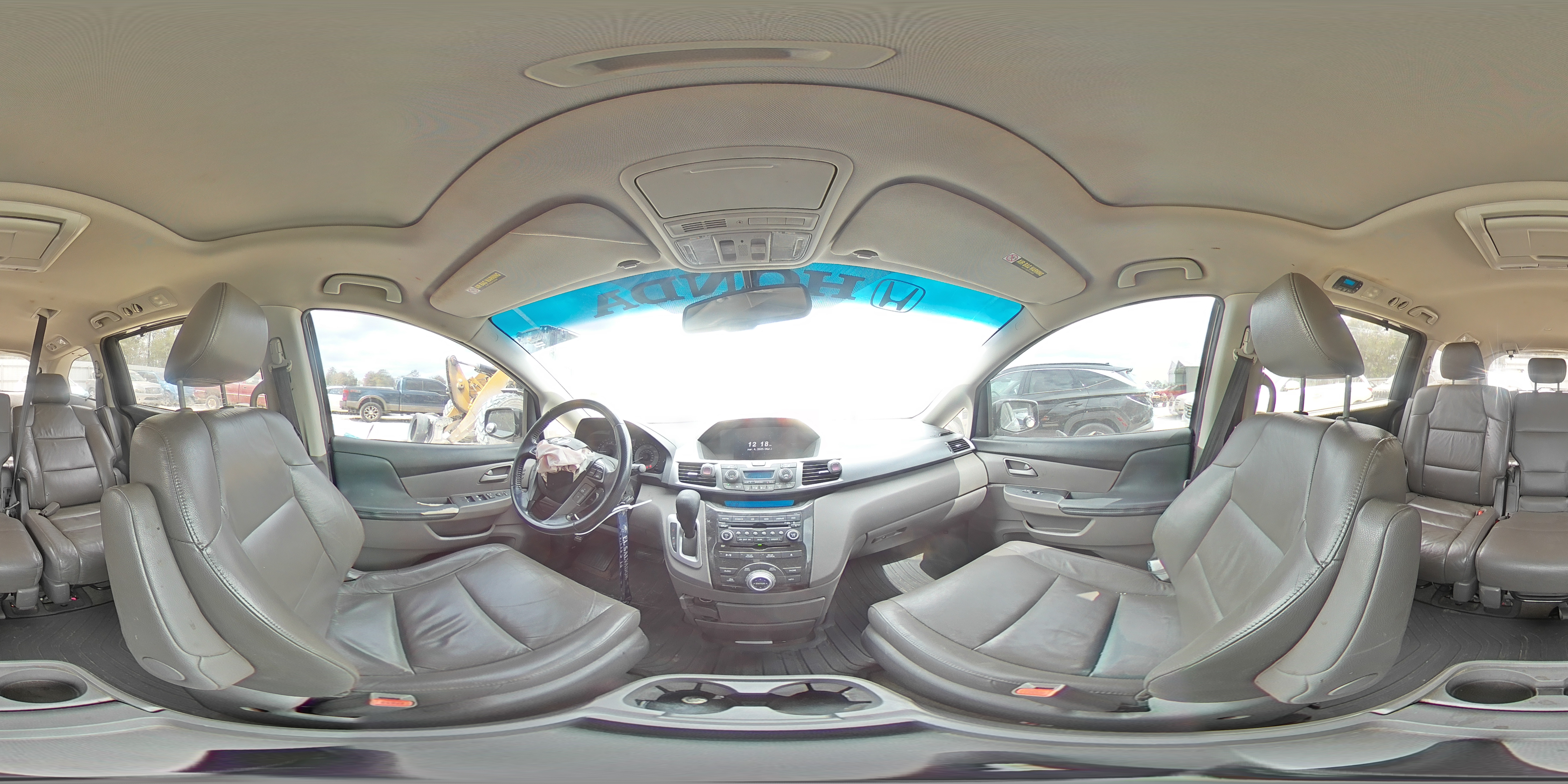 2011 Honda Odyssey - Image 13