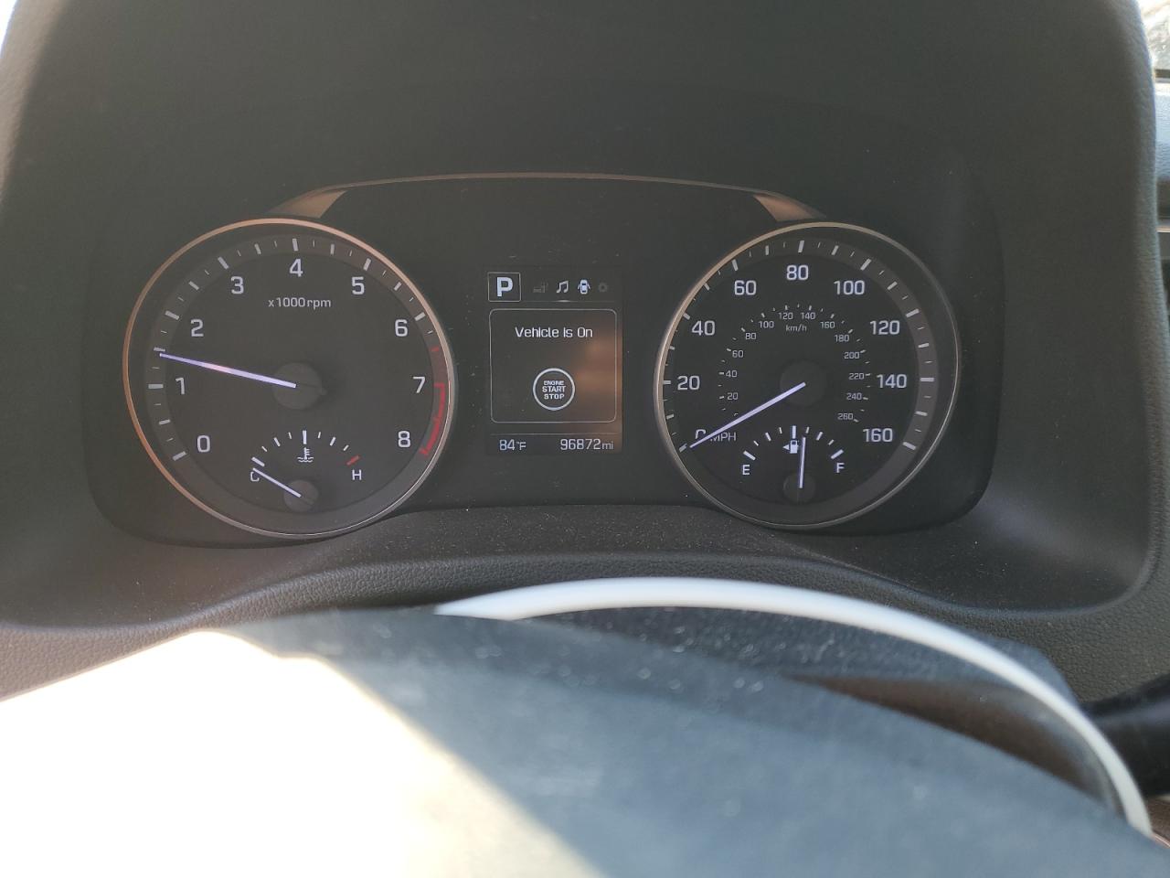 2018 Hyundai Elantra - Image 9