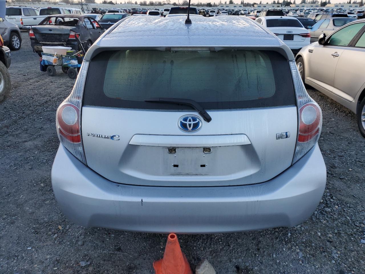 2014 Toyota Prius - Image 6