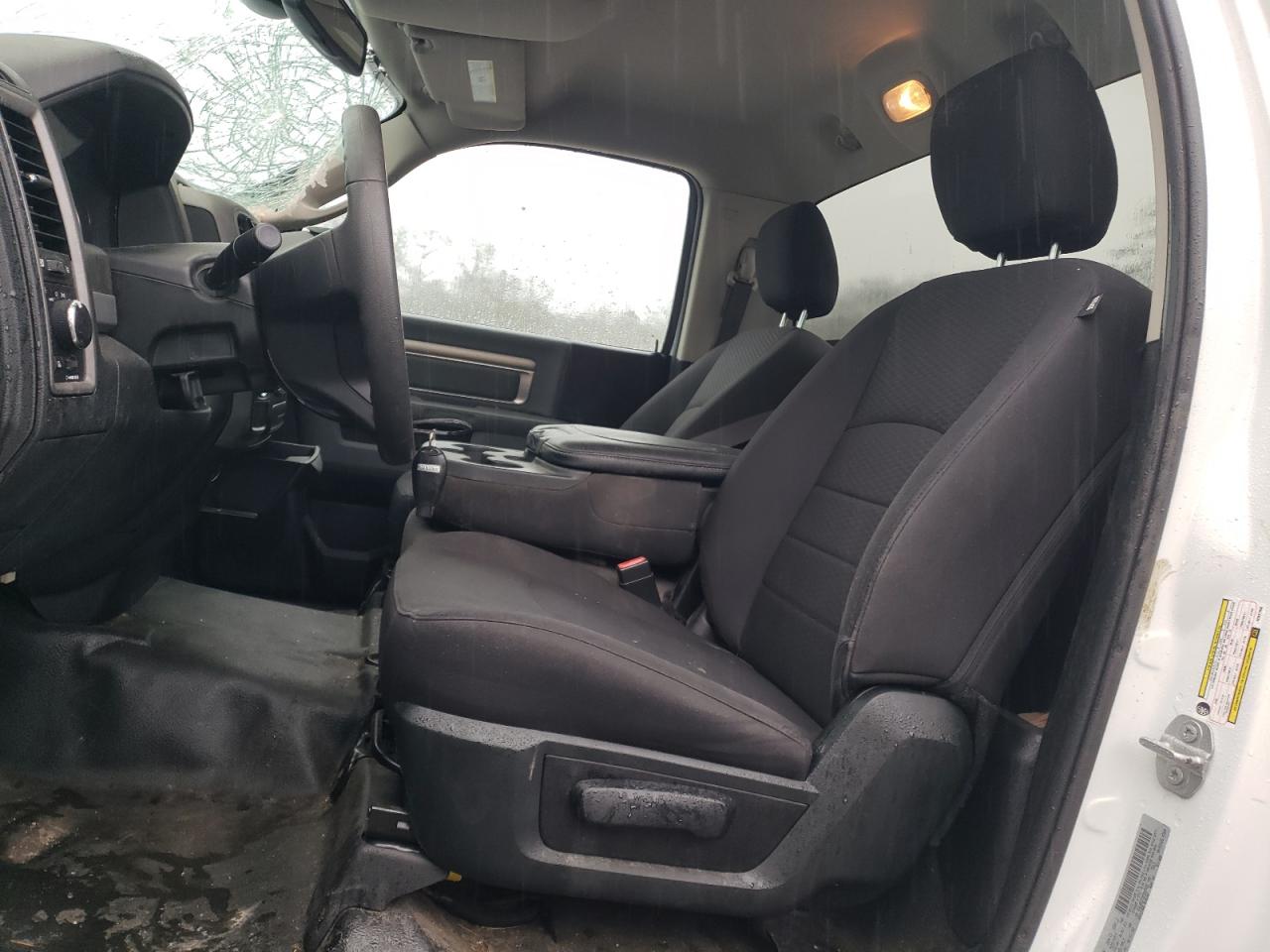 2019 RAM 1500 - Image 7