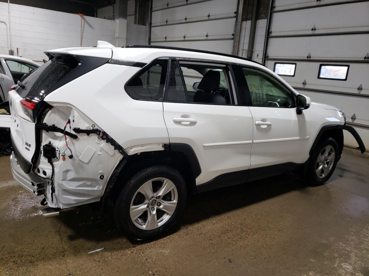 JTMP1RFV7KJ007611 TOYOTA RAV4 2019