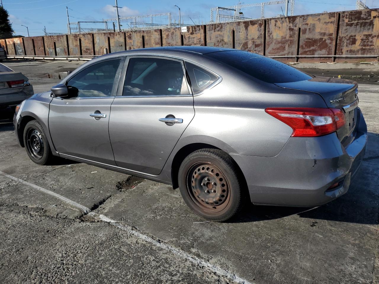 2016 Nissan Sentra - Image 2