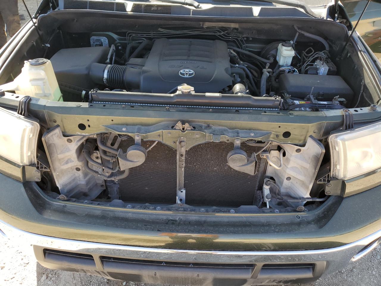 2011 Toyota Tundra - Image 11